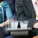 Употребление алкоголя в самолете